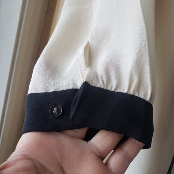 Aritzia Babaton 100 Silk  ream and Bla k Womens Top - Picture 4 of 11